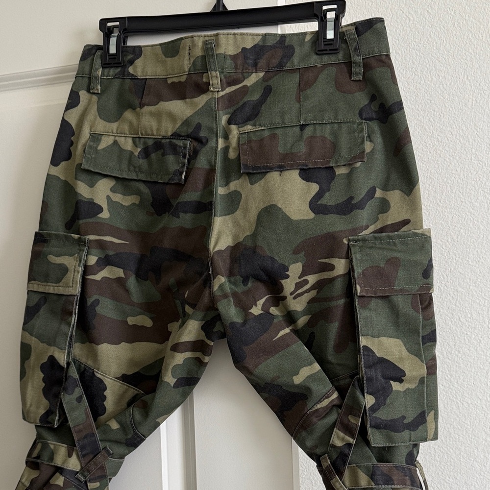Camouflage Cargo Shorts for Women - Picture 7 of 9